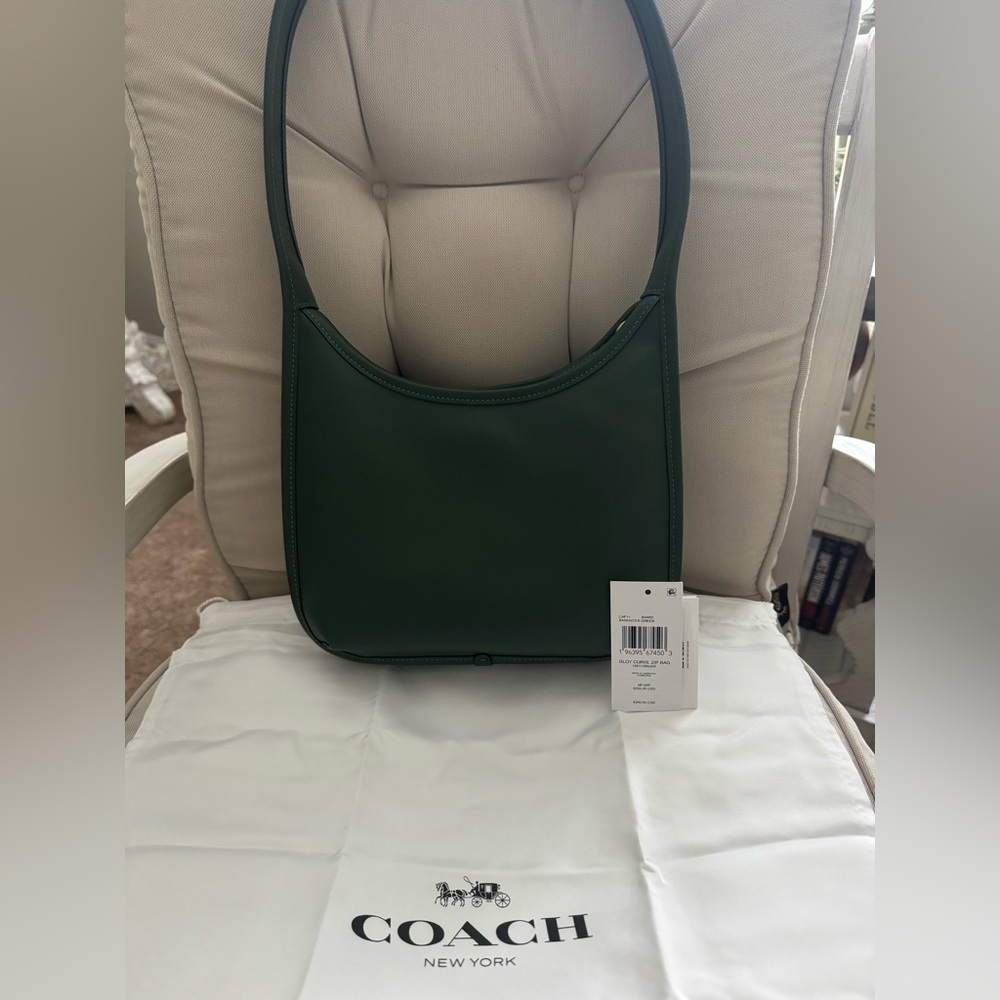 Coach Curve Zip Handbag in Hunter Green Glove Leather